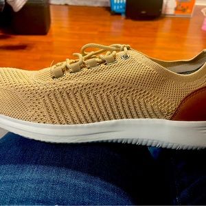 REDUCED PRICE-Johnston&Murphy Taupe knit athleisure shoes